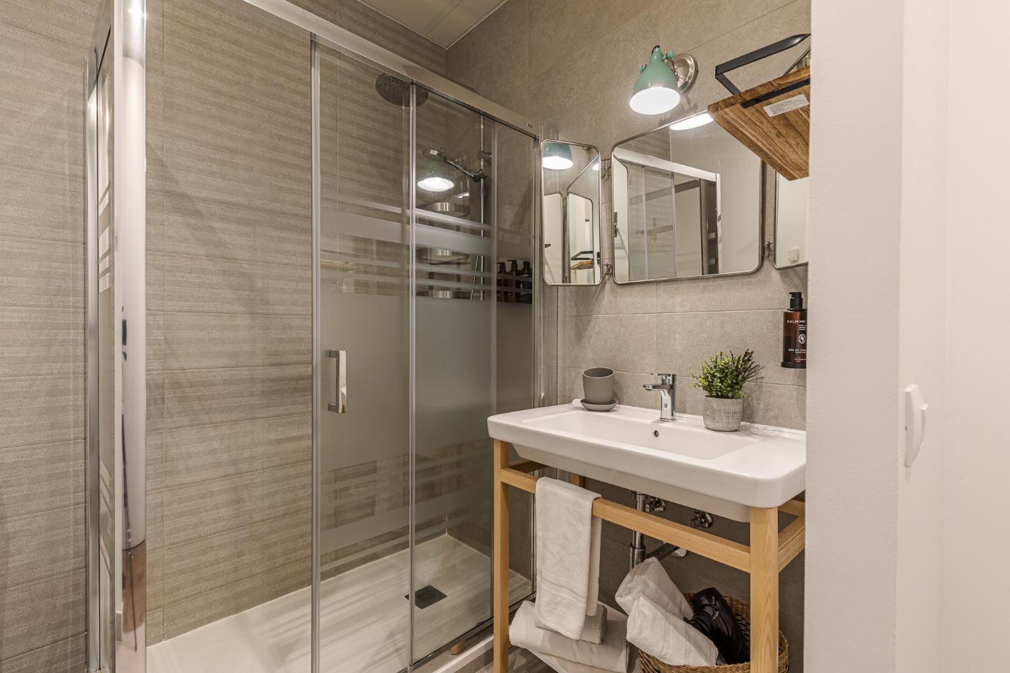 Waou Puerta Del Sol V - Alquiler Corta Duracion Apartment Madrid Exterior photo